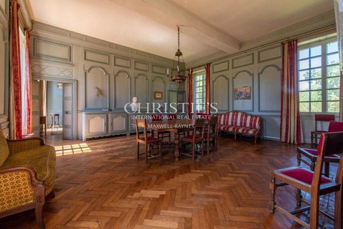 Image No.12-10 Bed House for sale