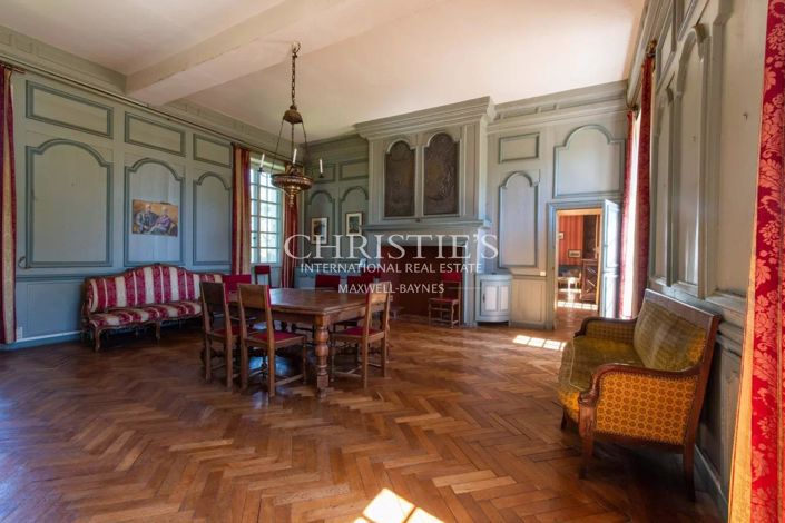 Image No.13-10 Bed House for sale