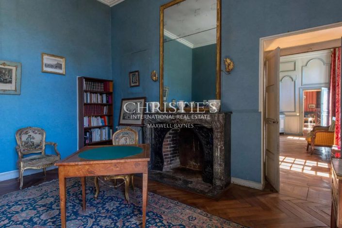 Image No.14-10 Bed House for sale