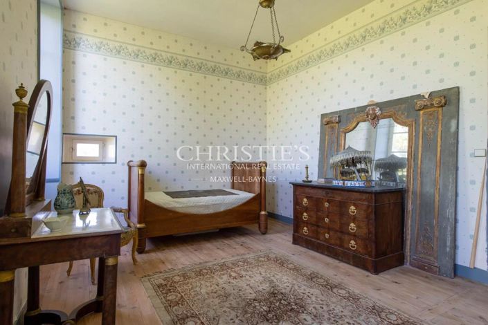 Image No.17-10 Bed House for sale