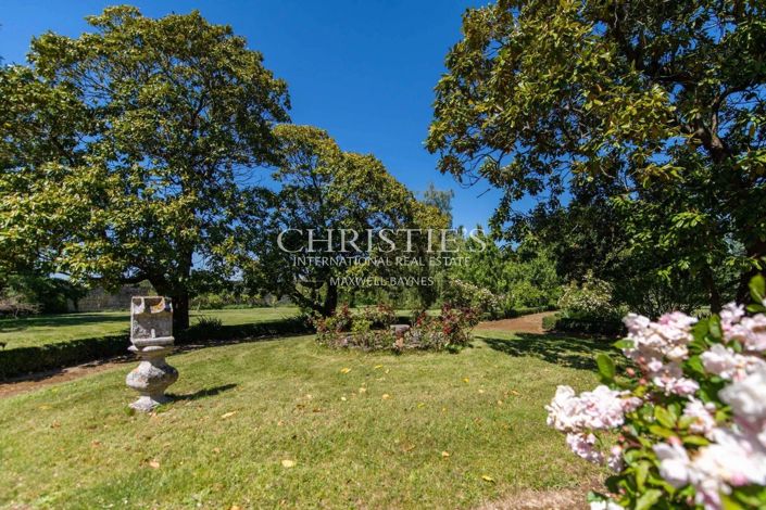 Image No.7-10 Bed House for sale