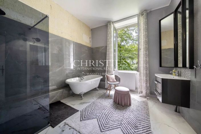 Image No.23-9 Bed House for sale