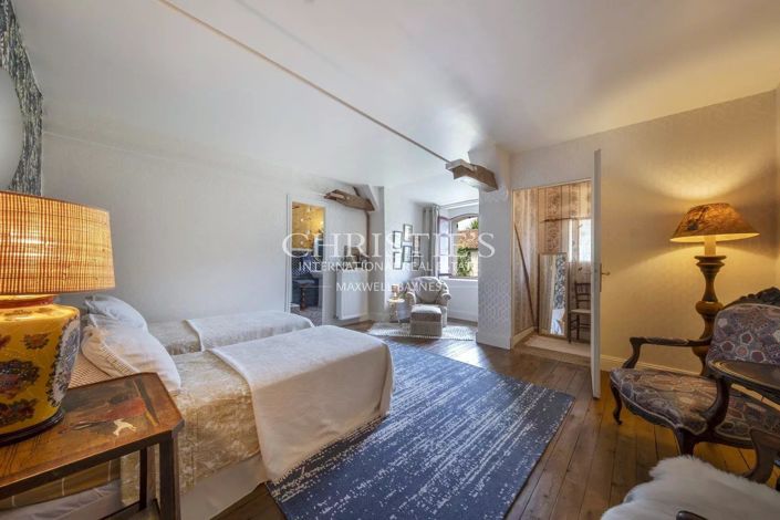 Image No.30-9 Bed House for sale