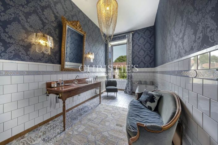 Image No.32-9 Bed House for sale