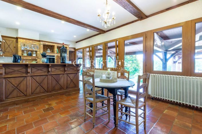 Image No.11-3 Bed House for sale