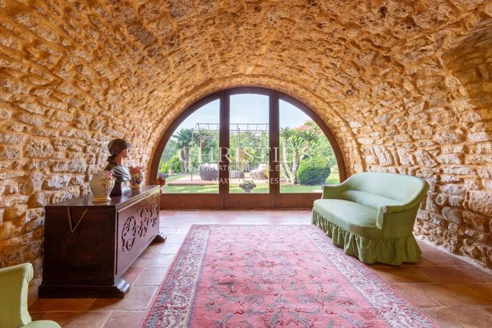 Image No.19-3 Bed House for sale