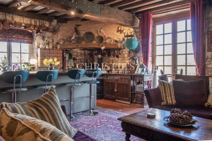 Image No.11-6 Bed House for sale