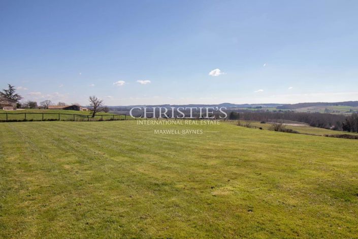 Image No.20-6 Bed House for sale