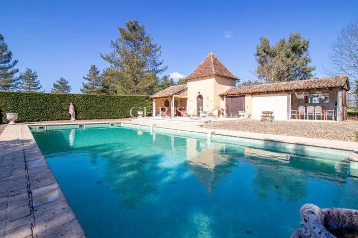 Image No.7-6 Bed House for sale