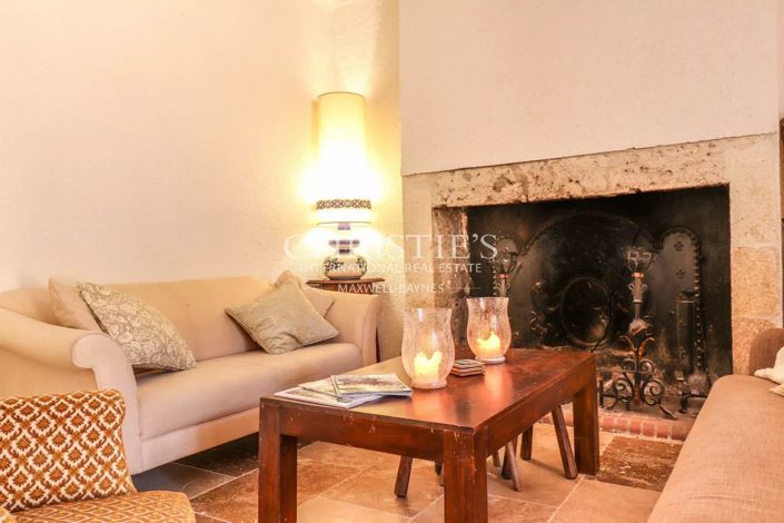 Image No.11-7 Bed House for sale