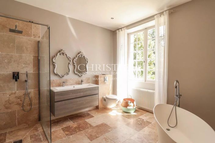 Image No.16-7 Bed House for sale