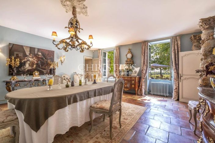 Image No.18-5 Bed House for sale