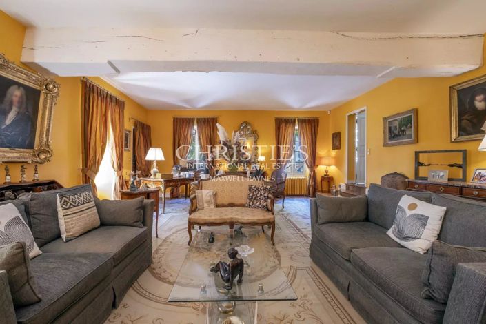 Image No.19-5 Bed House for sale