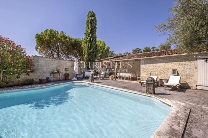 Image No.6-5 Bed House for sale