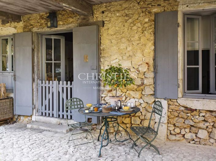 Image No.8-3 Bed House for sale