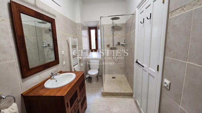 Image No.19-9 Bed House for sale