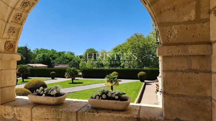 Image No.5-9 Bed House for sale