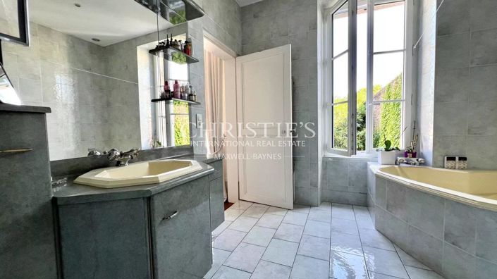 Image No.11-6 Bed House for sale