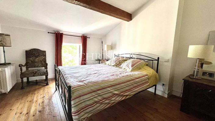 Image No.12-6 Bed House for sale