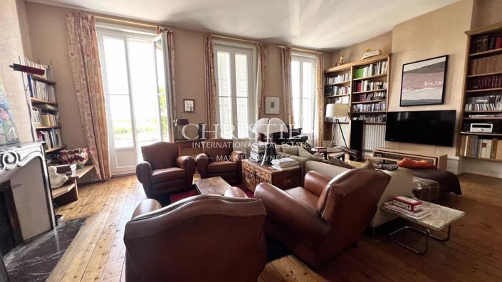 Image No.5-6 Bed House for sale