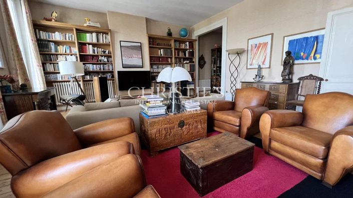 Image No.6-6 Bed House for sale