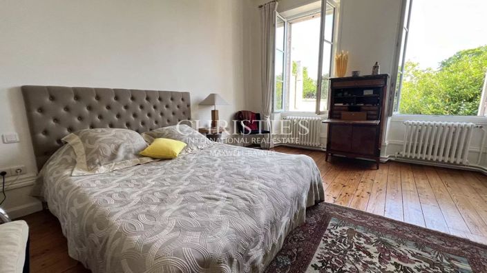 Image No.9-6 Bed House for sale