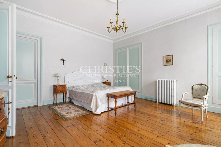 Image No.12-5 Bed House for sale