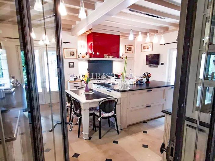 Image No.13-6 Bed House for sale