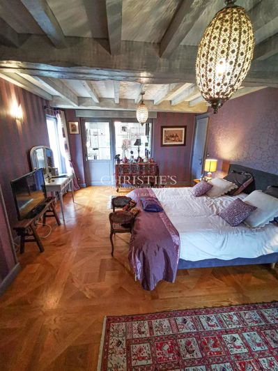 Image No.24-6 Bed House for sale