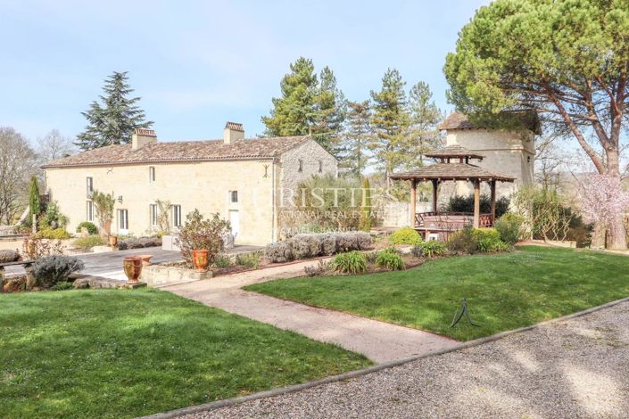 Image No.6-6 Bed House for sale