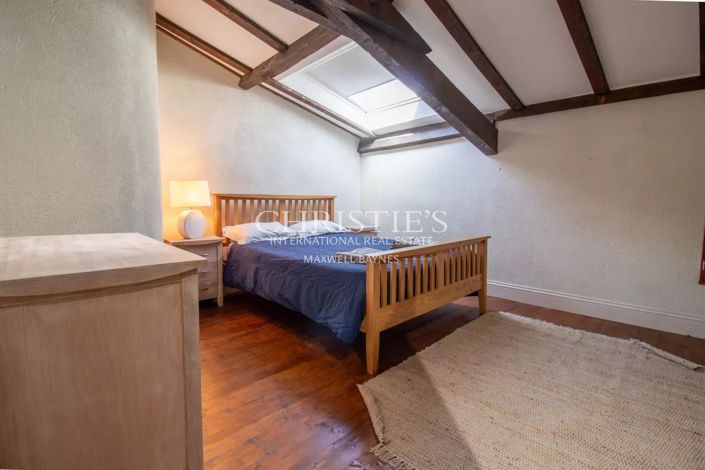 Image No.14-6 Bed House for sale