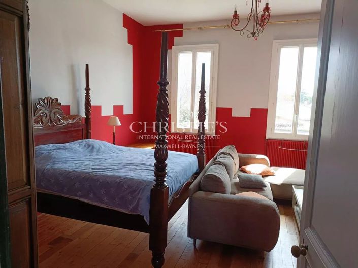 Image No.5-4 Bed House for sale