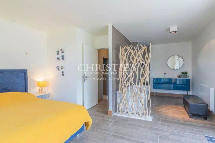 Image No.14-5 Bed House for sale