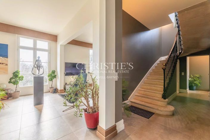 Image No.9-5 Bed House for sale