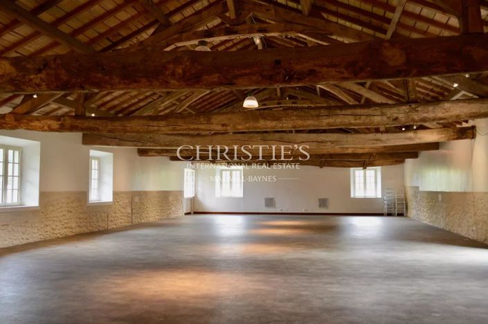 Image No.20-15 Bed House for sale