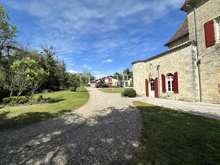 Image No.30-10 Bed House for sale