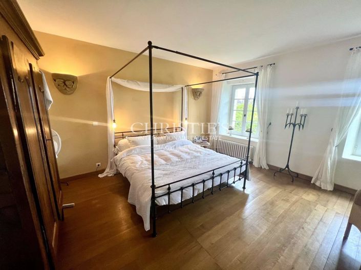 Image No.13-6 Bed House for sale