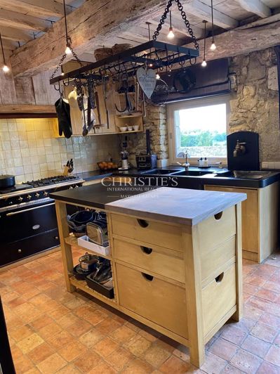 Image No.5-6 Bed House for sale