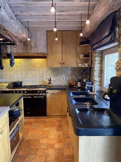 Image No.6-6 Bed House for sale