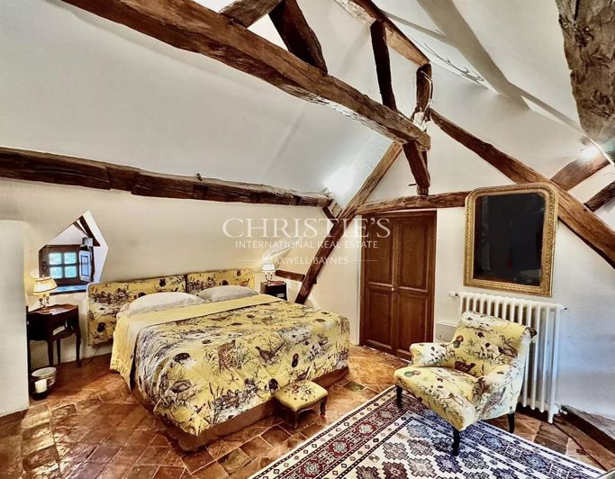 Image No.18-4 Bed House for sale