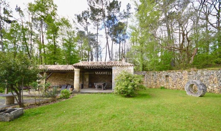 Image No.16-12 Bed House for sale