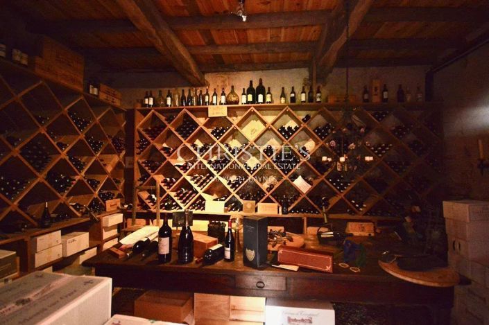 Image No.21-12 Bed House for sale