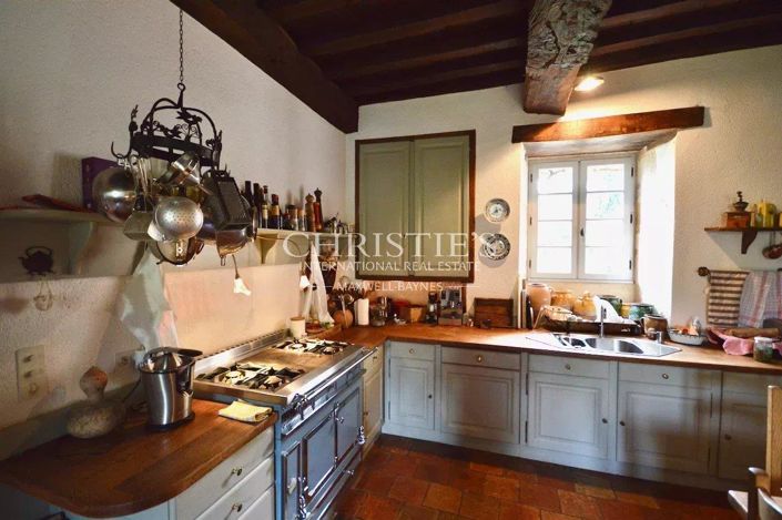 Image No.25-12 Bed House for sale