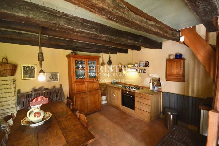 Image No.26-12 Bed House for sale