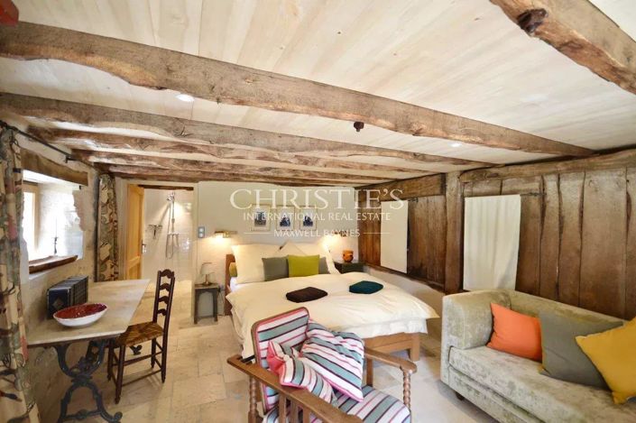 Image No.6-12 Bed House for sale