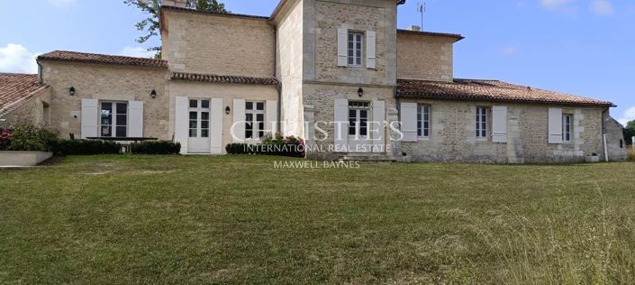 Image No.8-7 Bed House for sale