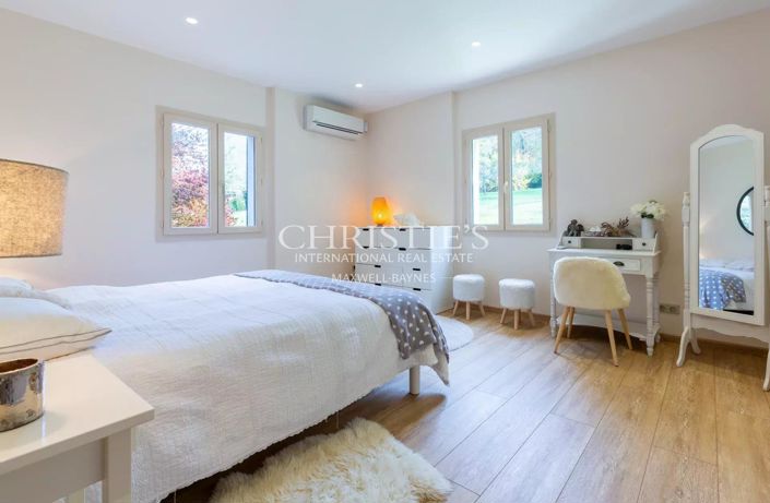 Image No.14-9 Bed House for sale