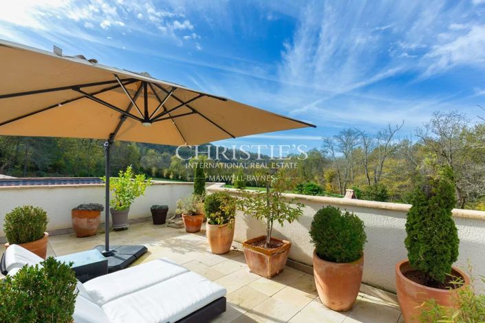 Image No.20-9 Bed House for sale