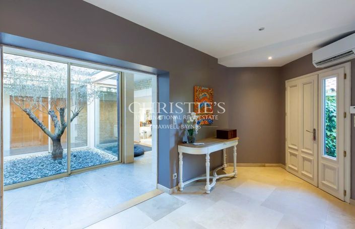 Image No.24-9 Bed House for sale