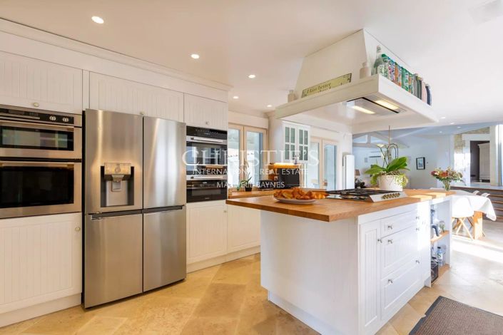 Image No.6-9 Bed House for sale